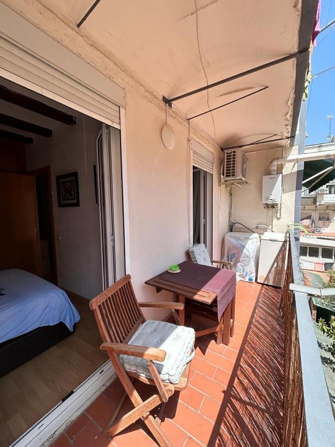 Apartamento Tranquilo Y Del Barrio Apartment Barcelona Bagian luar foto